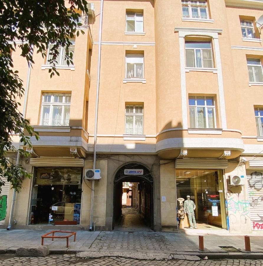 Cozy Apartment In Downtown Sofia - Tsar Samuil Street Bagian luar foto