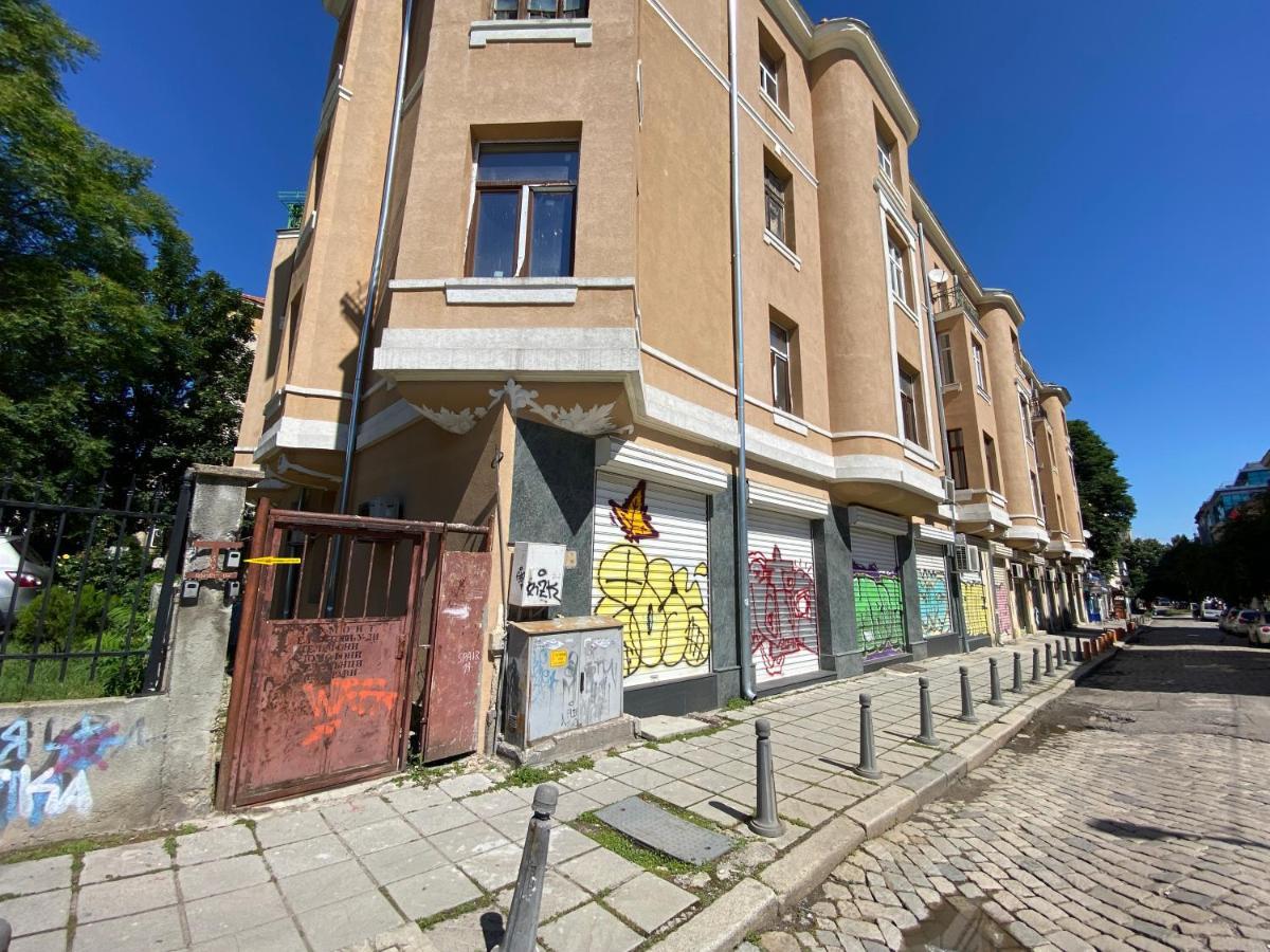 Cozy Apartment In Downtown Sofia - Tsar Samuil Street Bagian luar foto