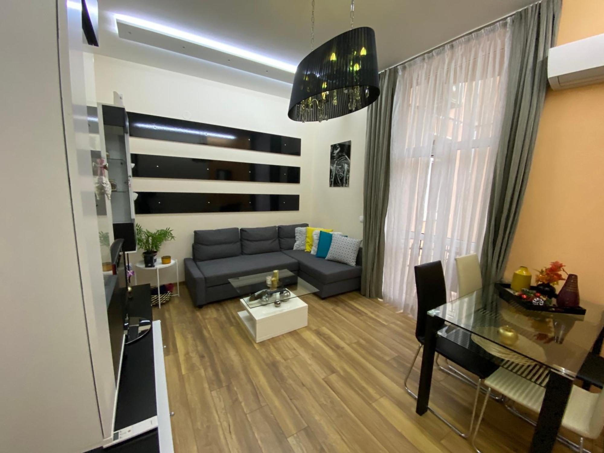 Cozy Apartment In Downtown Sofia - Tsar Samuil Street Bagian luar foto