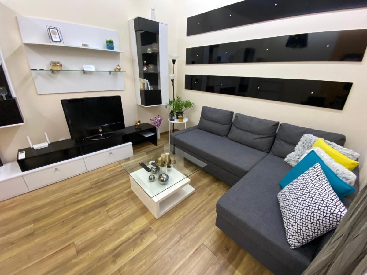 Cozy Apartment In Downtown Sofia - Tsar Samuil Street Bagian luar foto