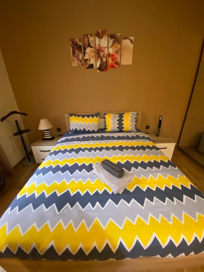 Cozy Apartment In Downtown Sofia - Tsar Samuil Street Bagian luar foto